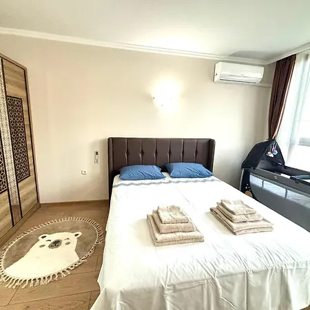 Royal Dreams Apartments, Sunny סאני ביץ'